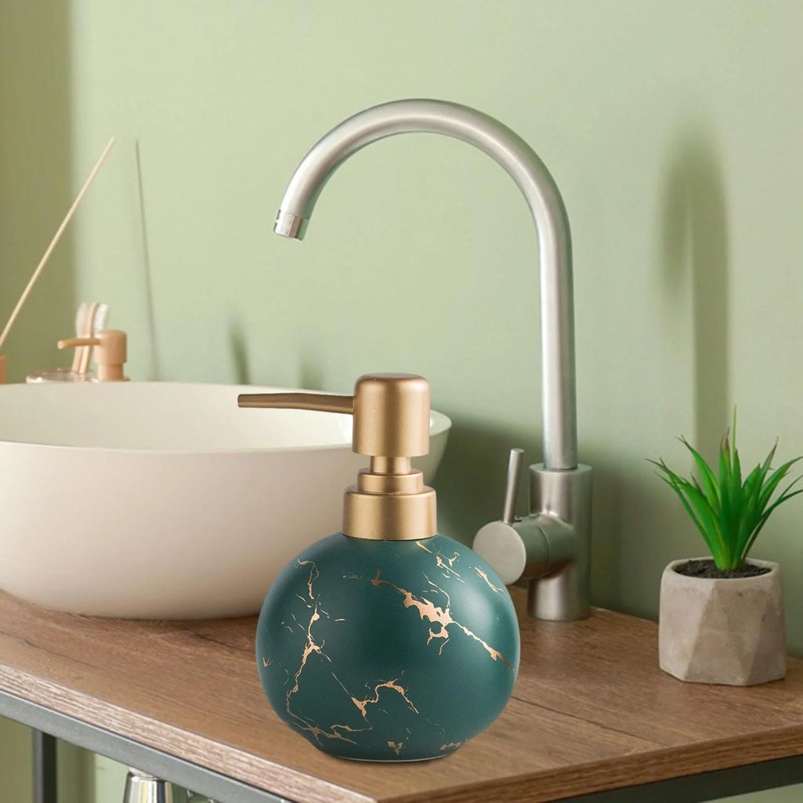 Gold Round - Green photo